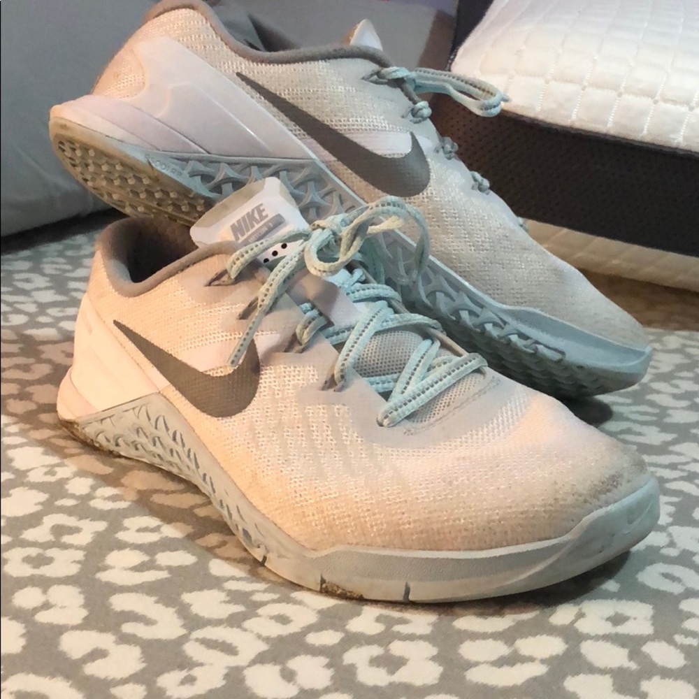 Nike metcon 3 ice blue and white